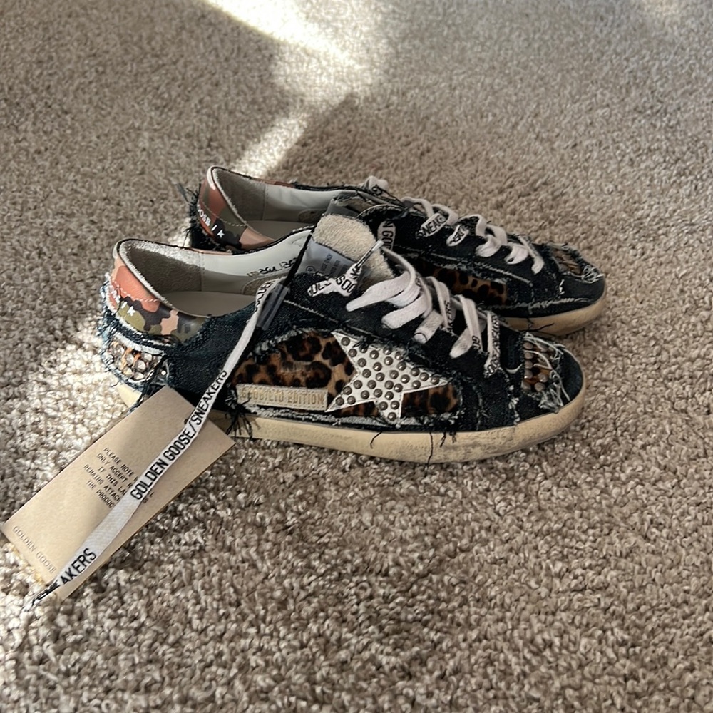 New With Tags Golden goose sneakers Size 5